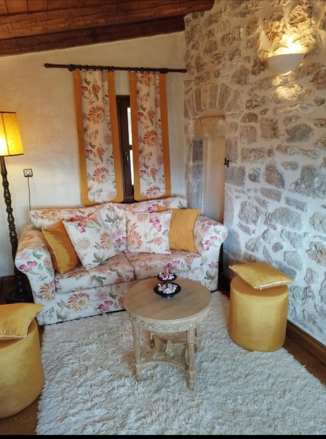 Lousiou Nymphes Escape Suites Димицана Екстериор снимка